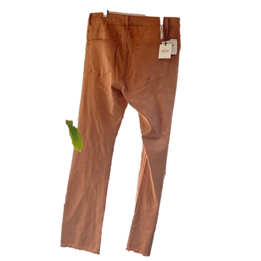 🆕 LOLA JEANS 👖- Mid-rise Straight Jeans 👖-🆕